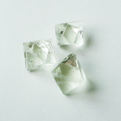 人工蛍石（薄紫色蛍光） S | ウサギノネドコ